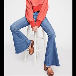 Low Rise Flare Jean - Free People